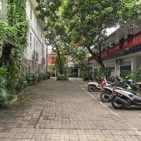 Urbanview Hotel Minongga Pondok Labu By Reddoorz Yakarta Exterior foto