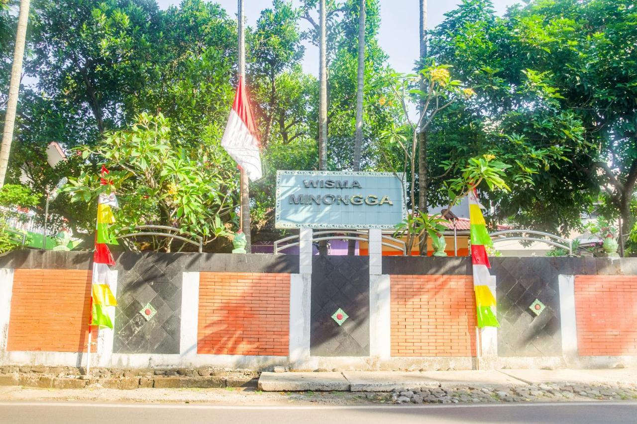 Urbanview Hotel Minongga Pondok Labu By Reddoorz Yakarta Exterior foto