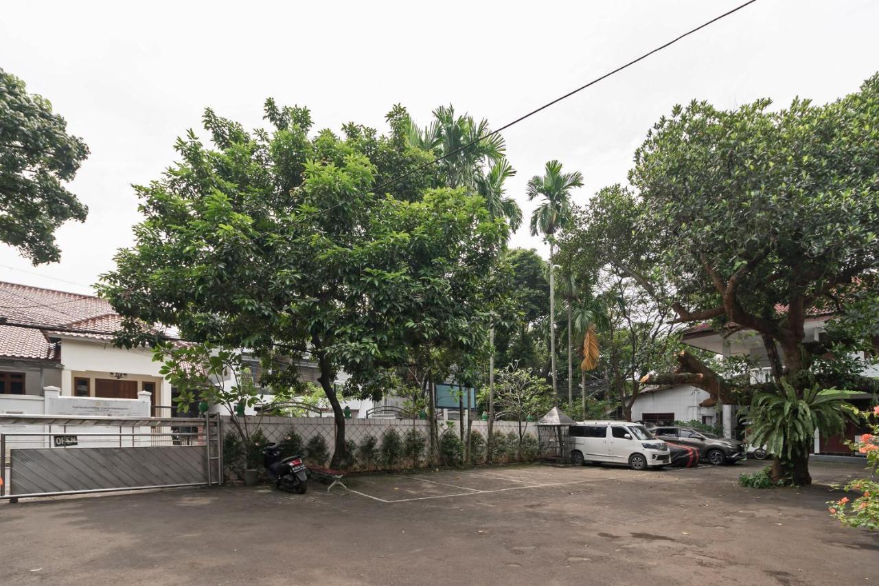 Urbanview Hotel Minongga Pondok Labu By Reddoorz Yakarta Exterior foto